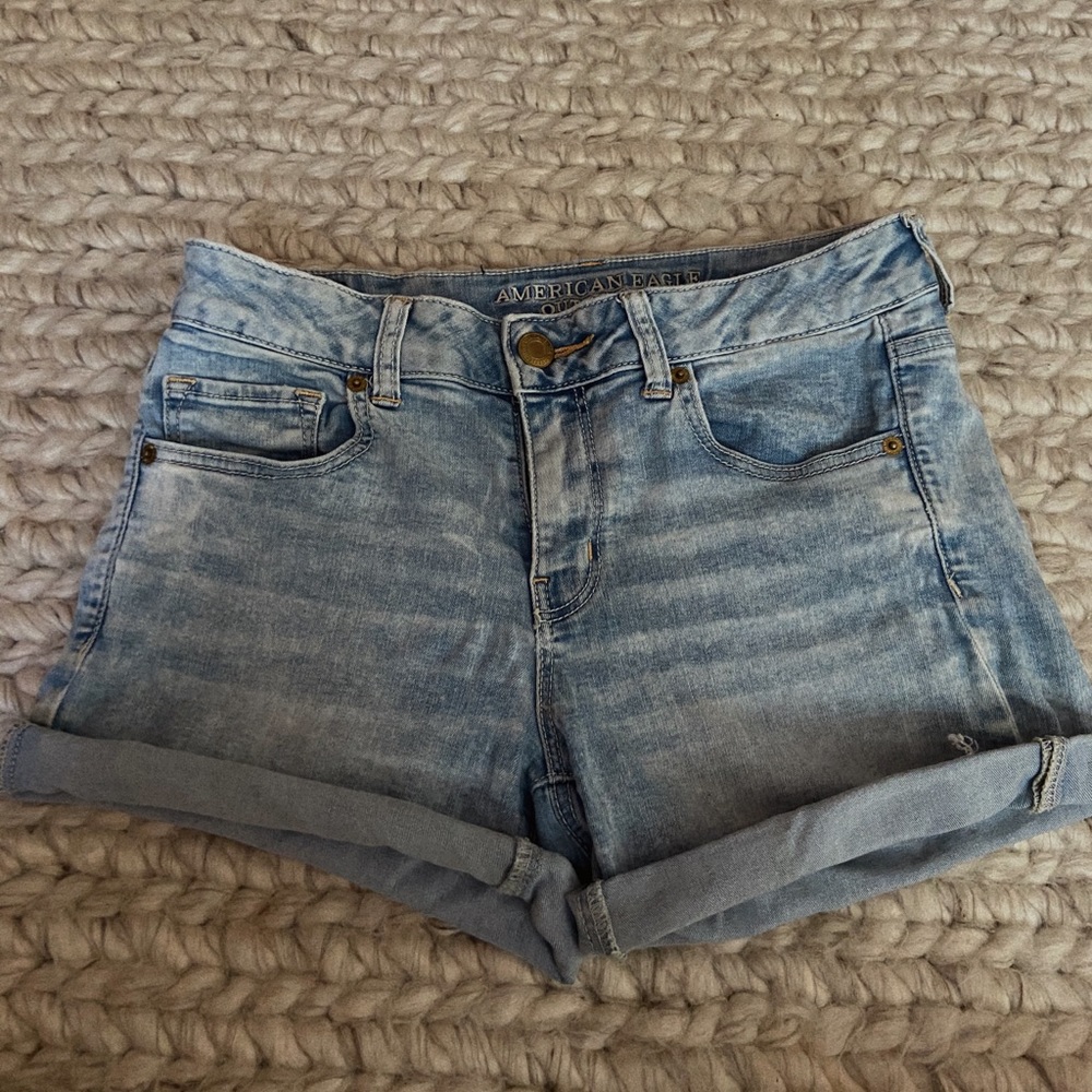 american eagle stretch light wash jean shorts